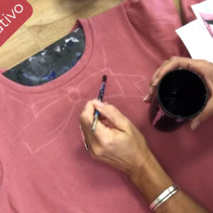 corso di cucito creativo per realizzare e dipingere a mano una t-shirt
